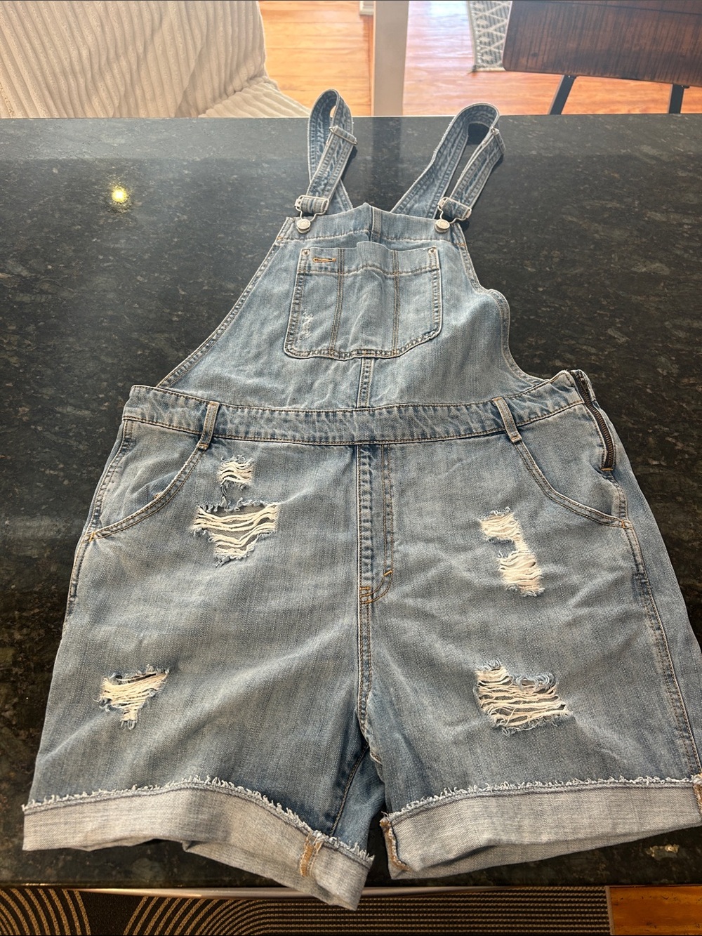 GAP Distressed Denim Shortalls Light Wash Side-Zip Overalls – Women's Large